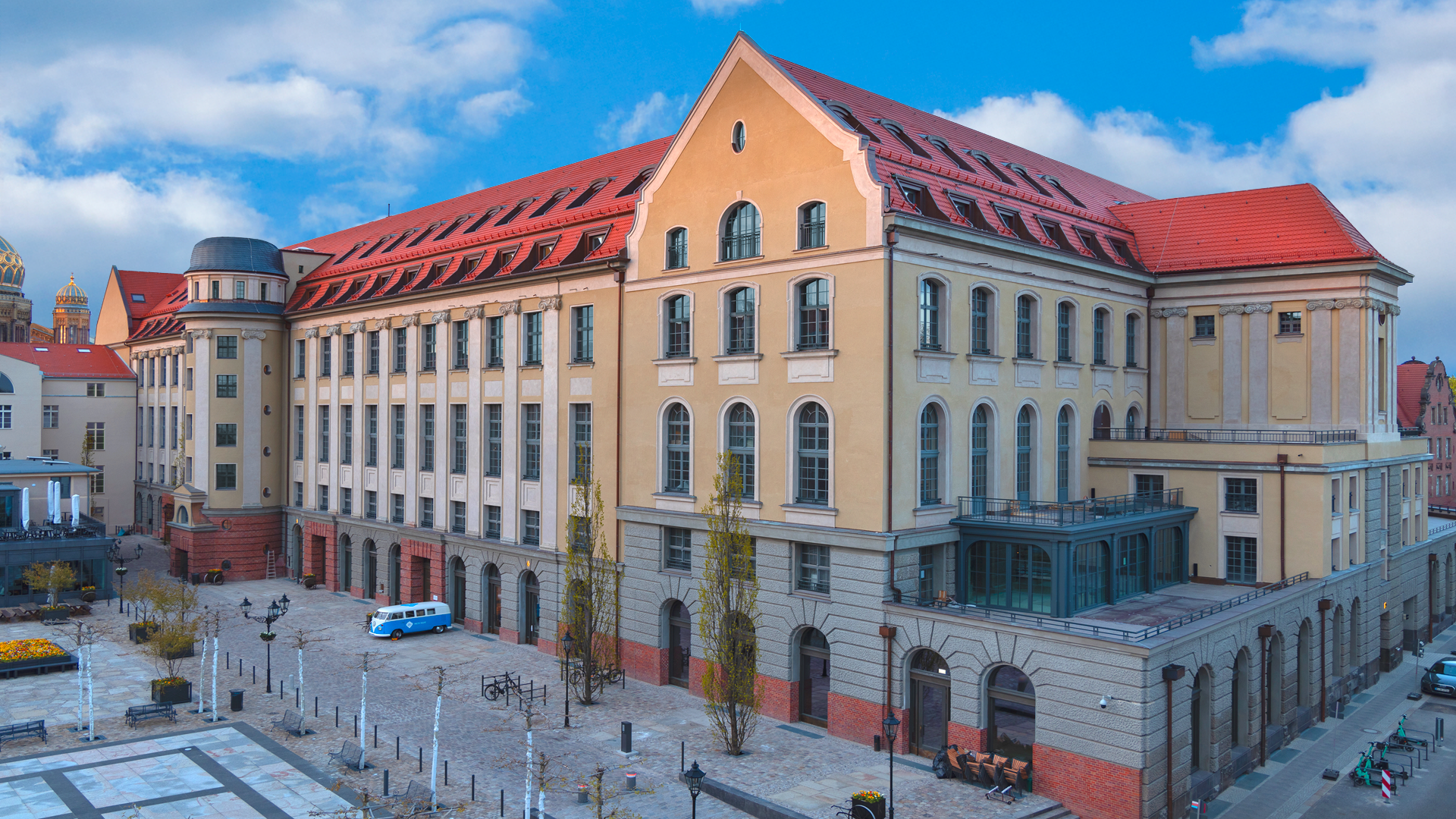  Forum an der Museumsinsel: Haupttelegrafenamt, Blick vom Festplatz auf das Gebäude
